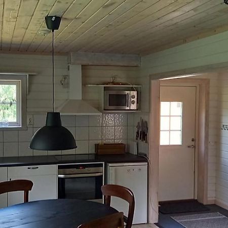 Vackert Belaegen Laegenhet I Gesunda Apartment Solleron Luaran gambar